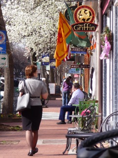 shoppers in Fredricksburg, VA