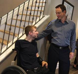Gary Sinese With amputee Vet Marrocco