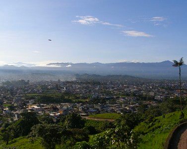 Santo Domingo, Equador, by Carlos Echanique - GNU license