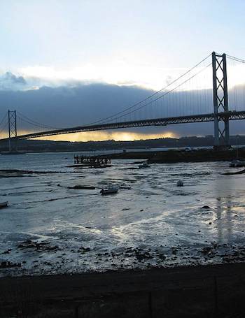 Forth bridge in Scotland-Andrew Bell-CC
