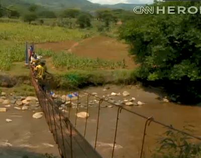 American helps build hanging bridges in Kenya