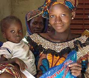 mosquito-net-recipients-un-foundation.jpg