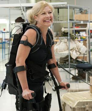 paralyzed skiier on eLEGS