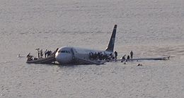 hudson_river-plane-flickr-multichill-cc.jpg