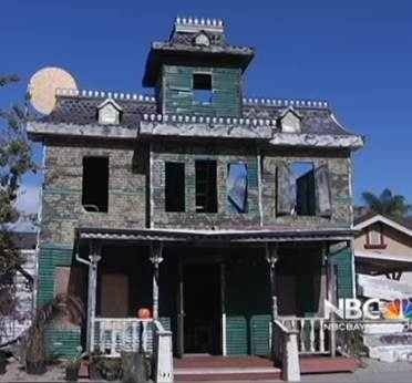 Haunted House - NBC video snapshot