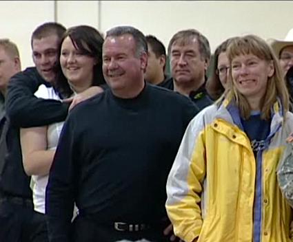 community gives back to soldier - TV-9 video