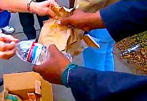 Woman Begins Each Day Packing 400 Lunches for City's Homeless