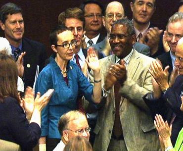 gabby-gifford_returns-to-US-house-gov