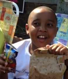 boy sells lemonade for detroit