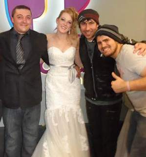 wedding party thanks to SA snow