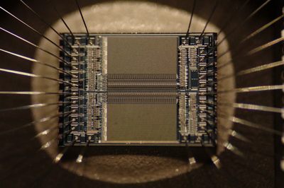 microchip circuit - photo by Zephyris -cc license