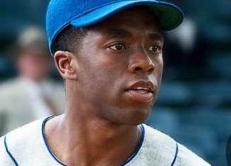 ’42’ Immortalizes Jackie Robinson as Real-life Super Hero While Avoiding Melodrama (Watch) Movie 42 scene-ChadwickBoseman