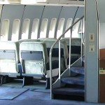Boeing_747_spiral_staircase-CC-Akradecki