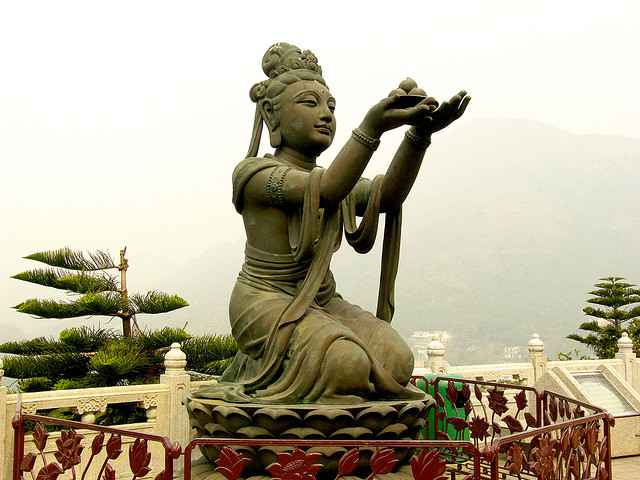 Buddah-statue-Hong-Kong-CC-Gouldy-flickr-640px