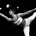 dancer practices ballet-Aeioux-CC-Flickr