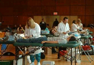 enn State blood donors take the PSU-MSU Challenge, attempting to out collect their rival, Michigan State University, photo by Toni Lynn Gibson/American Red Cross