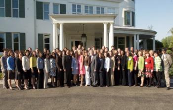 teachers-pose-at-white-house.jpg
