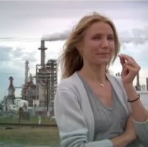 cameron-diaz-polluting-factory.jpg