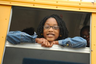student-glasses-bus-onesight-photo
