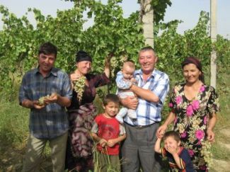Uzbekistan family, file photo, USAID