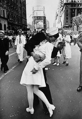 photo by Alfred Eisenstaedt, Fair Use of copyright