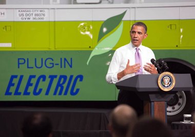 Obama opens electric battery plant, WH photo