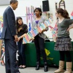 Obama with art students at Kenmore Middle school (WH)
