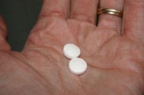 aspirin-in-hand-xandert-morguefile