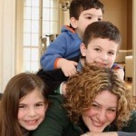 Mom blogger raises Thanksgiving funds