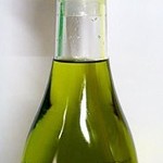 Olive oil in bottle -GNU license