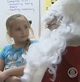 Santa surprises daughter with homecoming -CBS video