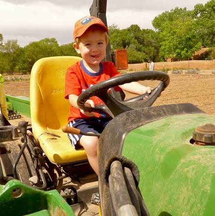 Farm tractor little Boy - Seed2Need photo