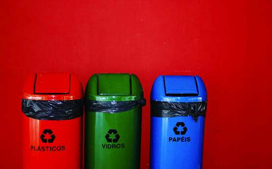 recycling bins on red-Rafa from Brazil-CC-Foter