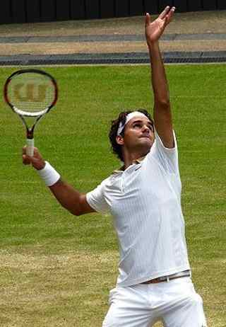 Roger Federer 2009 Wimbledon-CC-Squeaky Knees