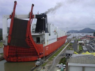 Ship_passing_through_Panama_Canal-CC-Dozenist