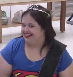 Down Syndrom homecoming queen-KGUNvid