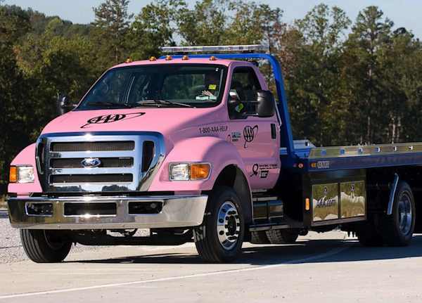 tow truck is pink for cancer awareness-AAAphoto