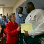 Granny counsels prisoners - CBS video
