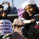 Navy homecoming Dad meets baby daughter-USNAVY