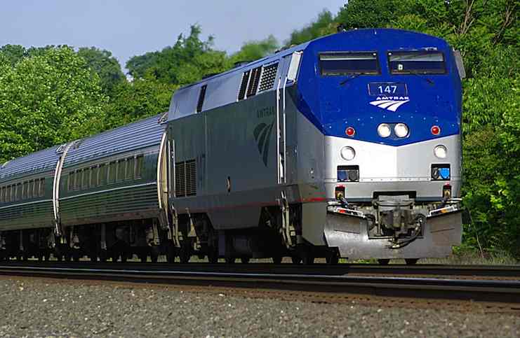 Amtrak train-jazzowl2003