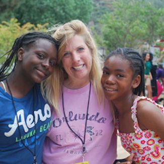 mentoring Jennifer Grant with Watts children-familyphoto