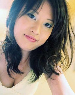Asian_young-woman-Osamu_Uchida
