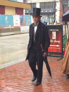 lincoln-reenactor-fords theater