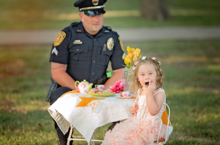 Girl With Oreo-Chelle Cates Photography