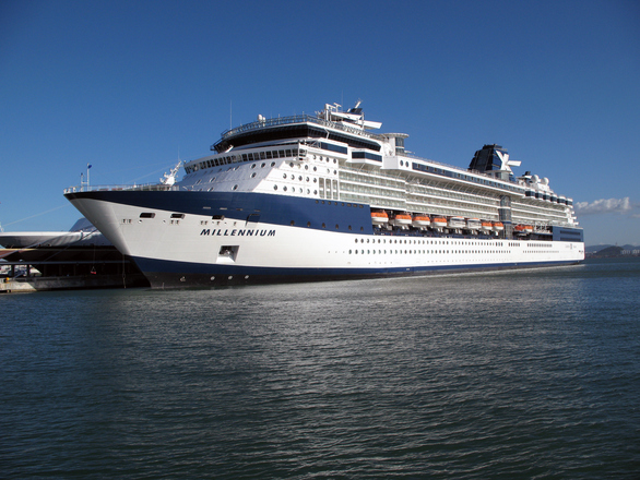 Cruise Ship FreeImages