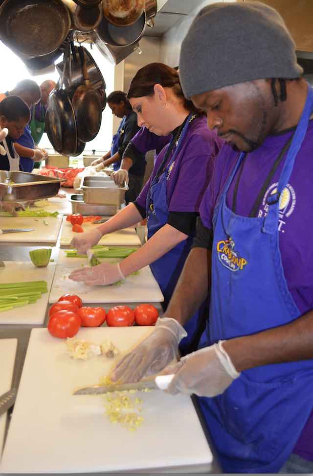 maryland-homeless-workers-annapolis-lighthouse