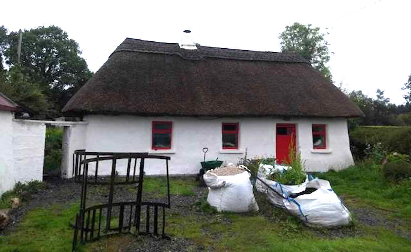 After Family S Thatched Cottage Burned To The Ground Irish Town