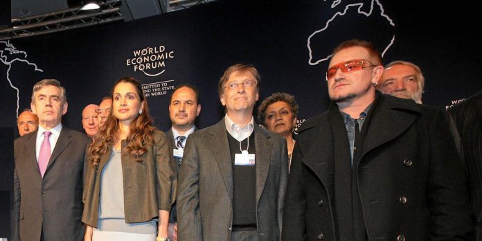 bono-bill gates-queen noor-gordon brown-cc-World_Economic_Forum_Annual_Davos_2008
