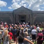 When Mortuary Intern Invites Strangers to Veteran’s Funeral, 3,000 People Travel From All Over for the Service