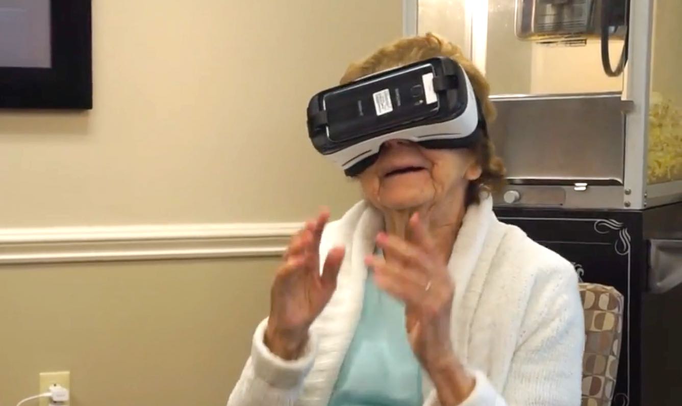 mestre garage begå Thanks to Student's Hunch, Seniors With Dementia Are 'Coming Alive' Again  With the 'Magic' of Virtual Reality